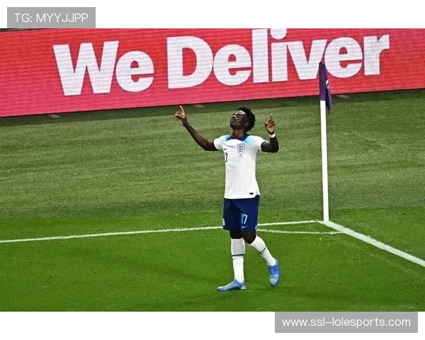 凯恩多次射门中柱遗憾错失梅开二度仍凭强势表现赢得满场好评