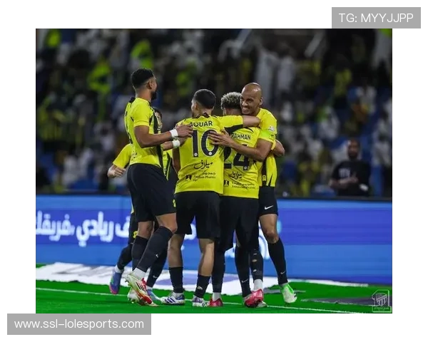 沙特联赛吉达国民对阵迈季迈阿宽广，主队阵容厚度占优